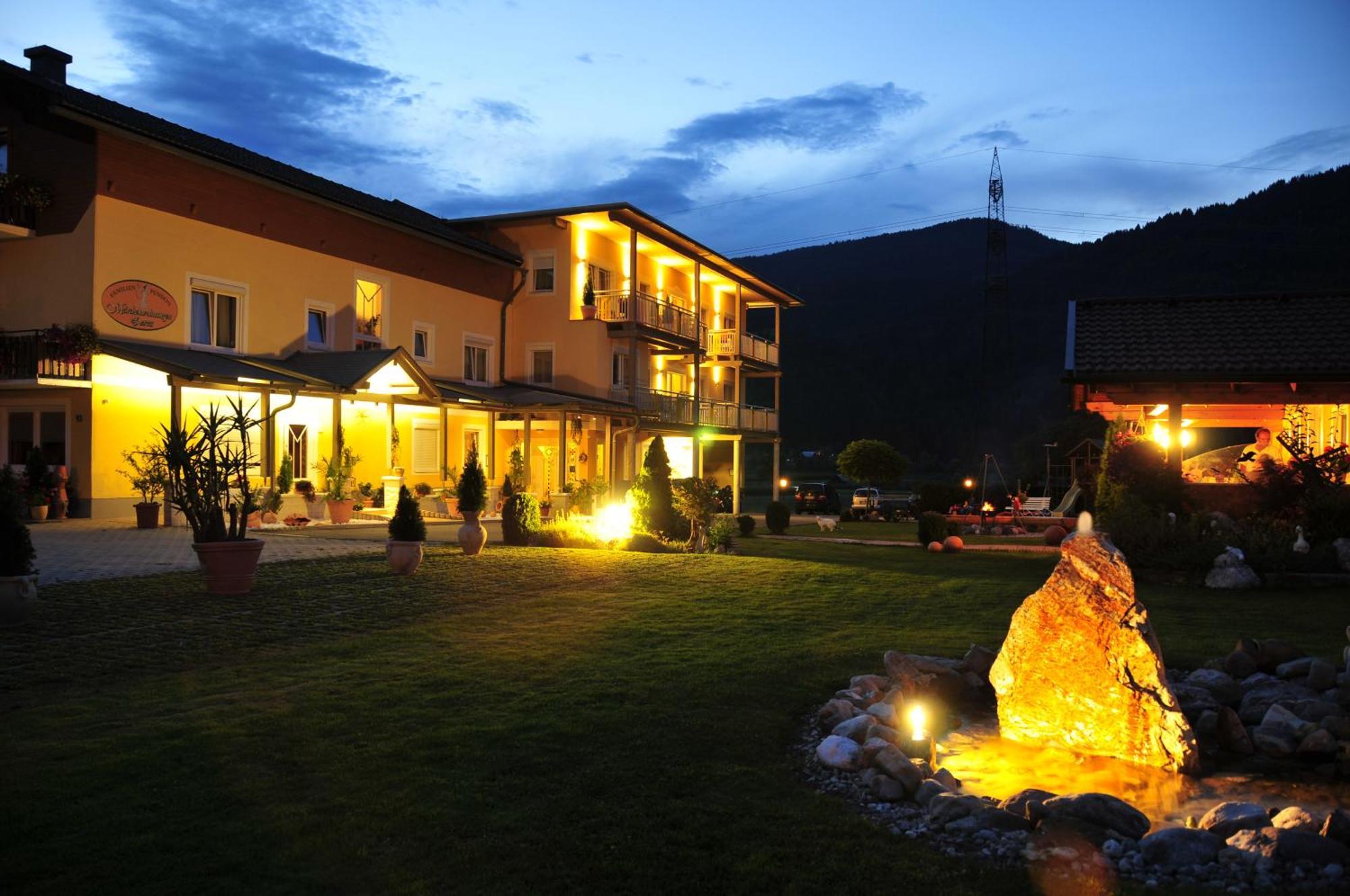 Hotel Garni Zerza Tröpolach Εξωτερικό φωτογραφία
