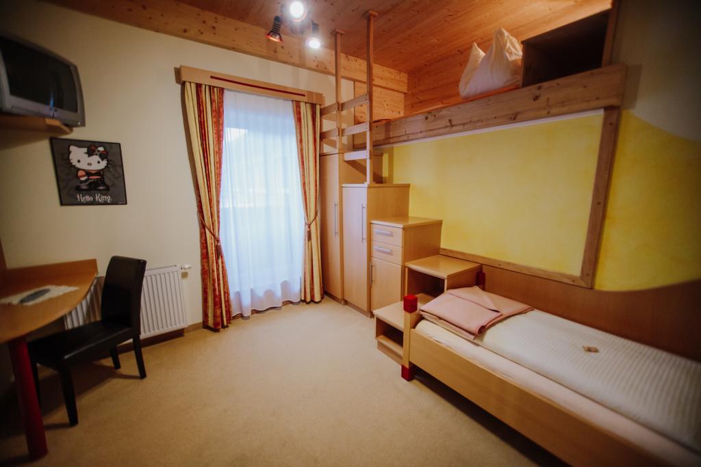 Hotel Garni Zerza Tröpolach Εξωτερικό φωτογραφία