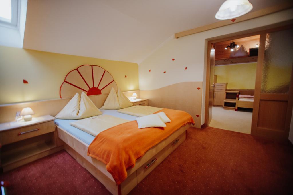 Hotel Garni Zerza Tröpolach Εξωτερικό φωτογραφία