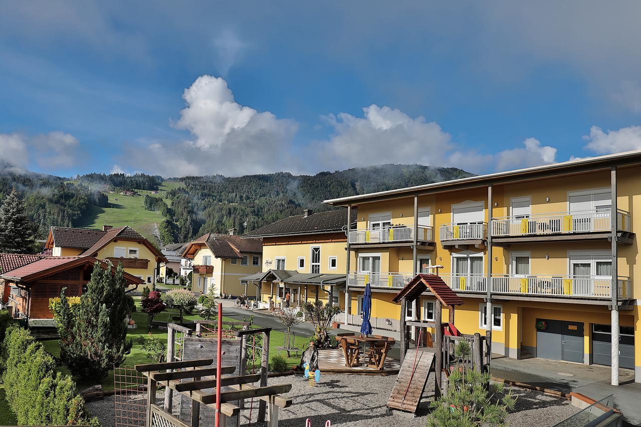 Hotel Garni Zerza Tröpolach Εξωτερικό φωτογραφία
